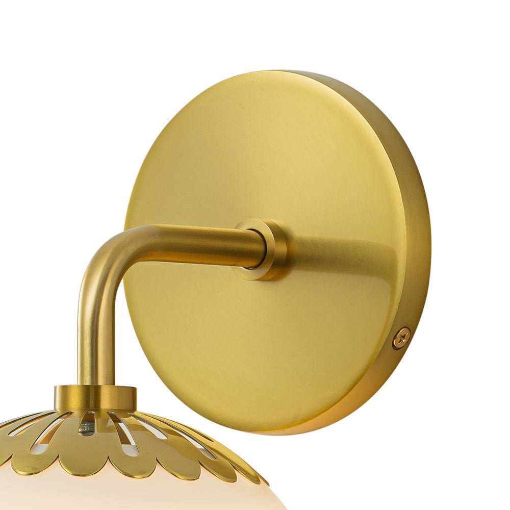 
Himinuli Daisy Opal Glass Wall Lamp Brass