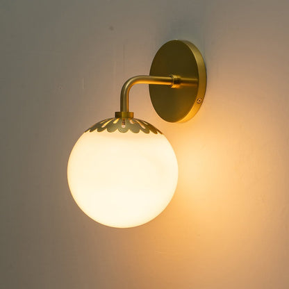 Himinuli Daisy Opal Glass Wall Lamp Brass